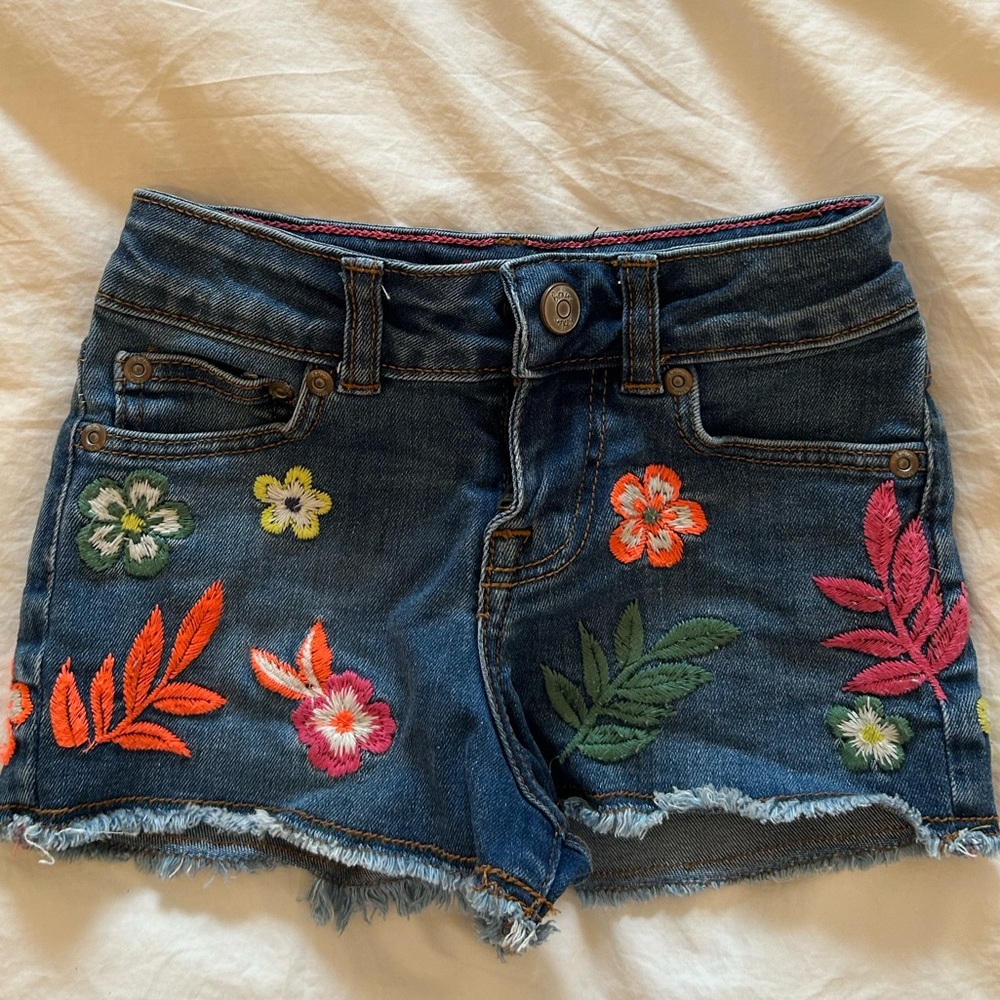 Fabulous embroidered floral shorts mini Boden